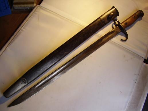1907 Hooked Quillion Bayonet, CLL Marked Pommel.