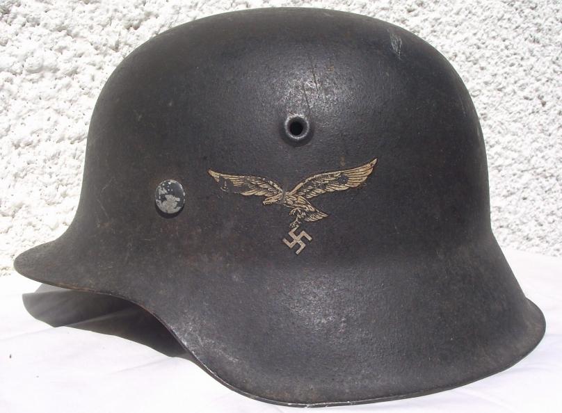 Luftwaffe Single Decal M42 Combat Helmet. KIA.