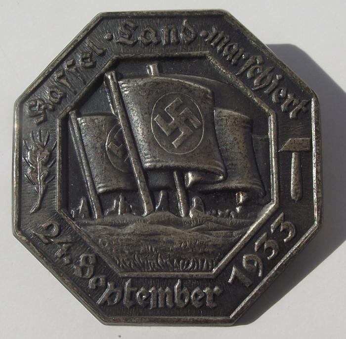 1933 Kassel Marschiert Event Badge/Tinnie.