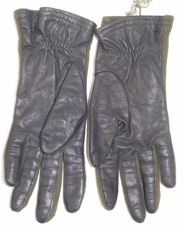 Iraqi Military Gloves, Jihm Label.
