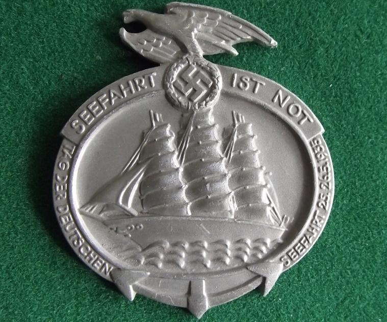 1935 Tag Der Deutsches Seefahrt Event Badge.