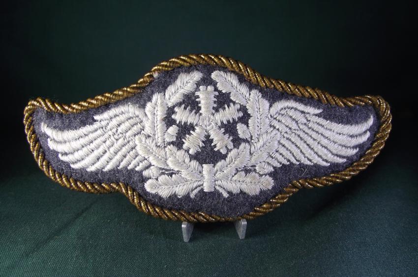 Luftwaffe Flying Technical Personnel Trade Patch with Gold Bullion Border.