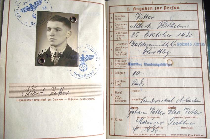  Wehrpass, 4./Inf.Ers.Btl.380, KIA Orel Russia.