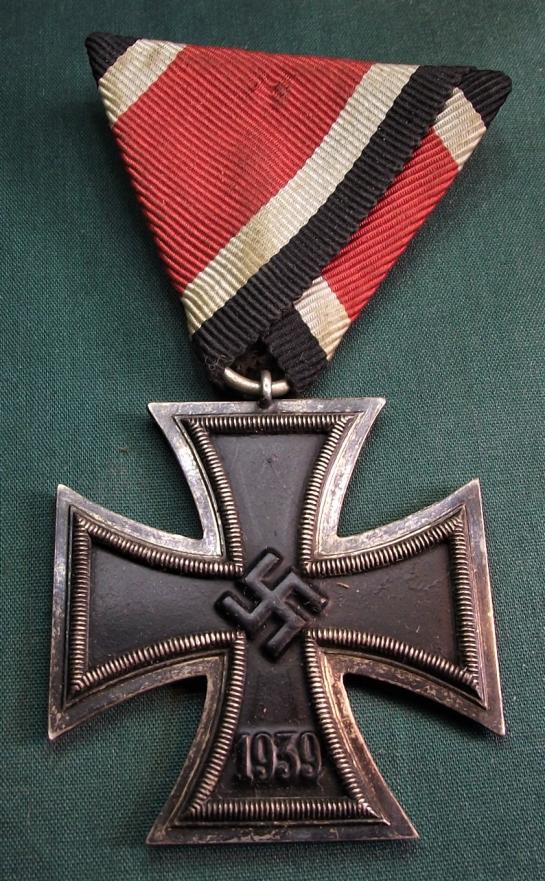 WW2 German 2nd Class Iron Cross, Austrian Mount, MM65, Klien & Quenzer.