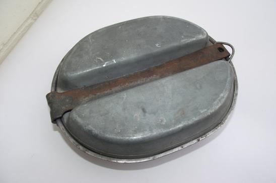 U.S. 1944 Dated Mess Tin.