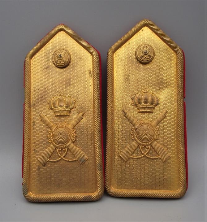 Italian Officer's Infantry Shoulder Boards.