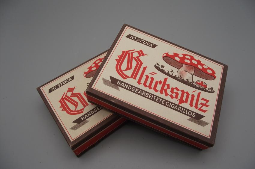 German Personal Item. Cigarello Box.