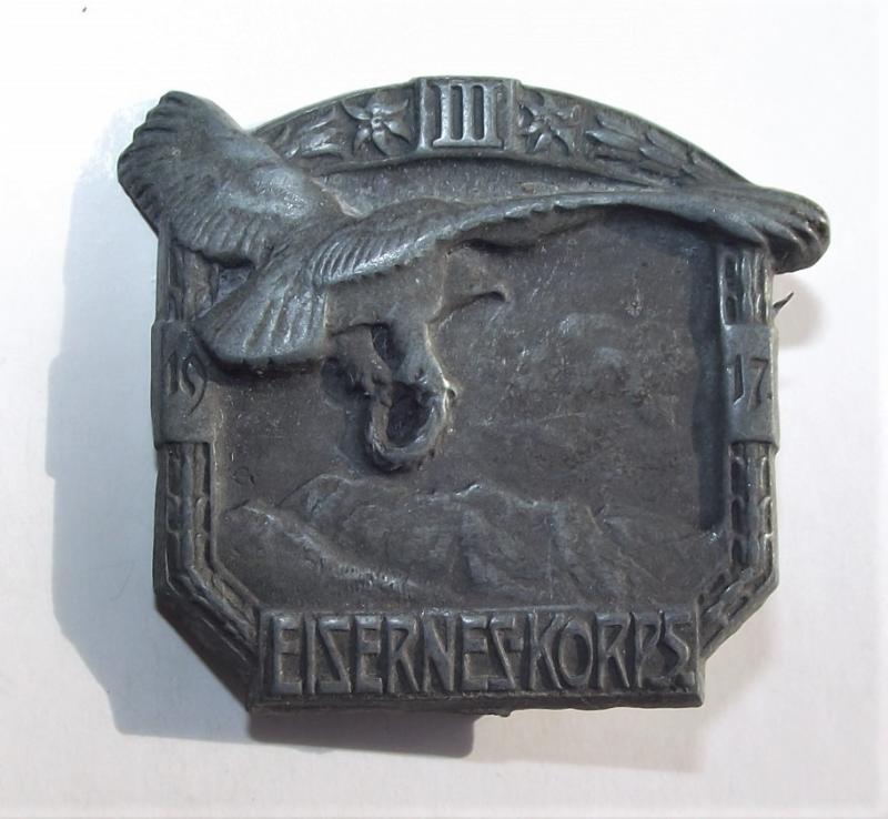 1917 Dated Austrian Cap Badge. III, Eisernes-Korps.