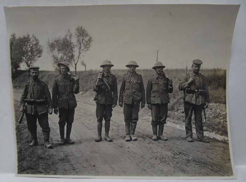 Imperial German Photo. British Machine Gunner POW's.