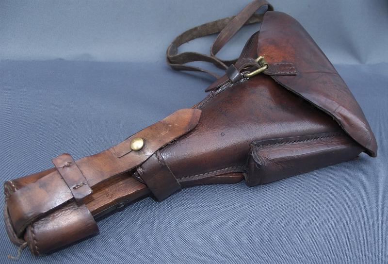 Imperial German Luger Flat Wooden Shoulder Stock, Leather Holster, Ammo Pouch and Carry Straps.