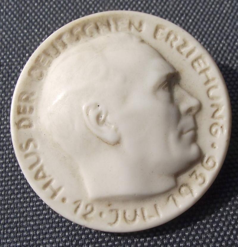 Tinne/ Event Badge. Haus Der Deutschen Erziehaus, 1936. Rosen Thale.