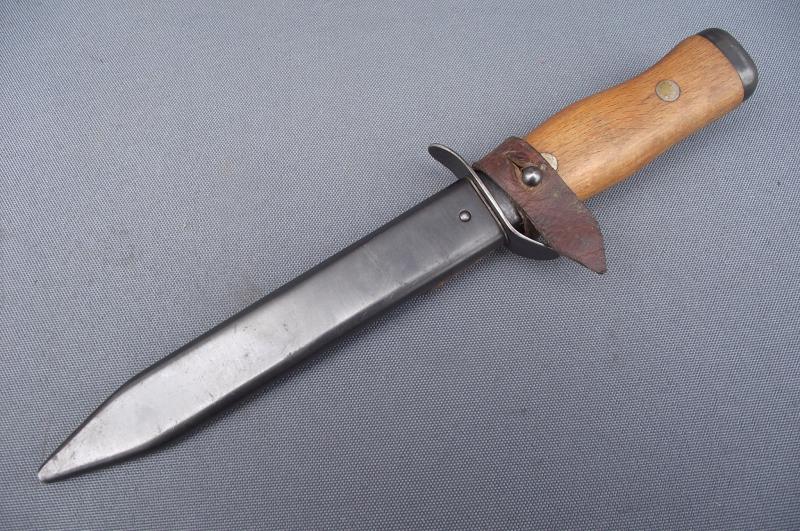 Polish WZ.55 Para's Fighting Knife.