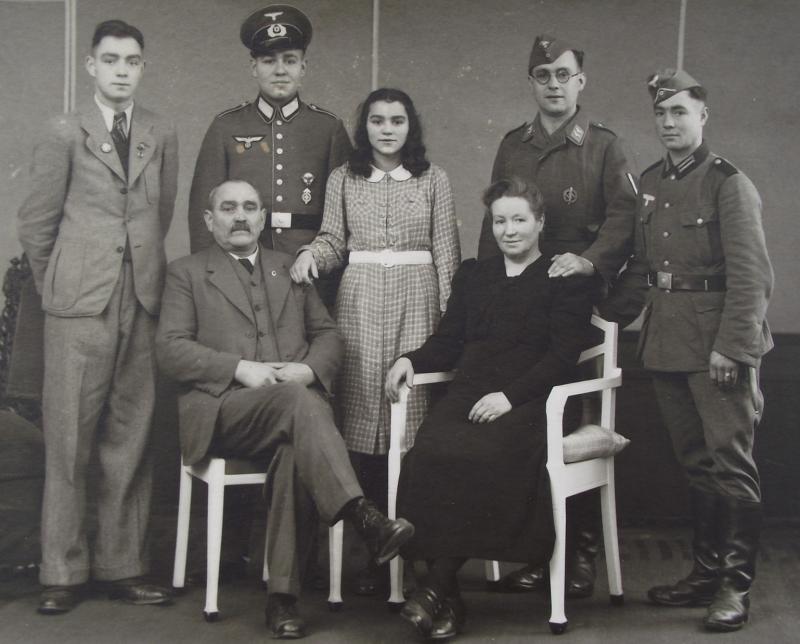 Wehrmacht Photo Post Card. Proud Military Family. 1939.