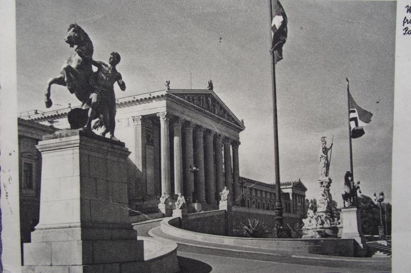 Photo Post Card. Wien Fuheres Parlament. 1944.