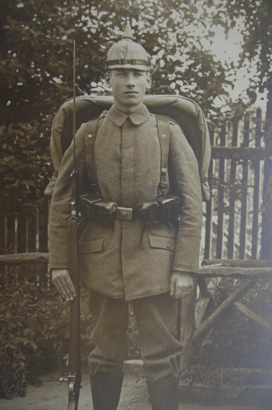 WW1 Imperial Photo Card, Picklehaube and Cover.