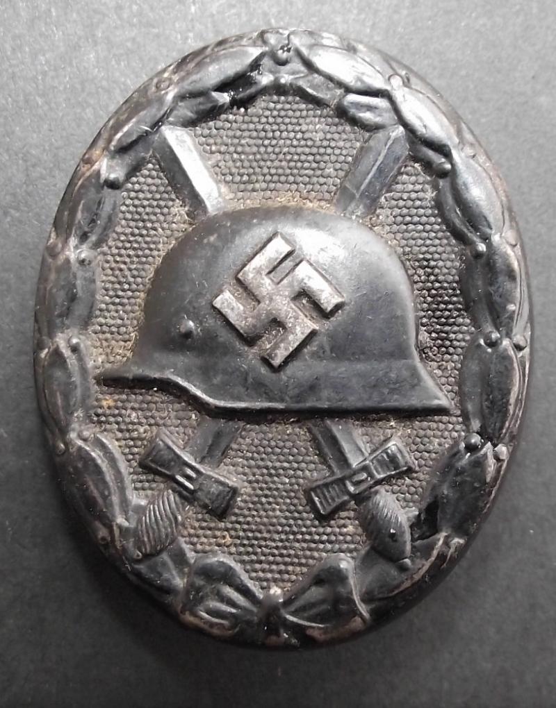 WW2 German Black Wound Badge. L/11, Deumer.