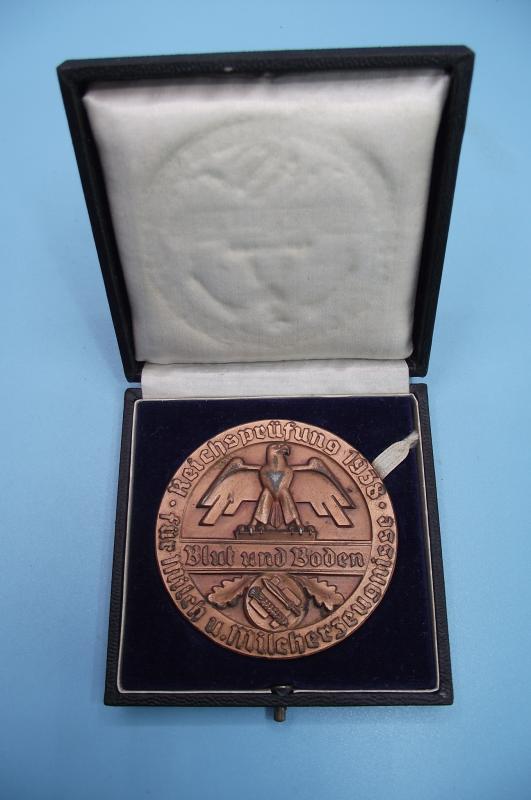 Boxed Blut Und Boden, Reichsprufung 1938, Table Medal.