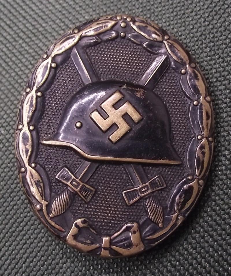 Black Wound Badge. L/11, Deumer.