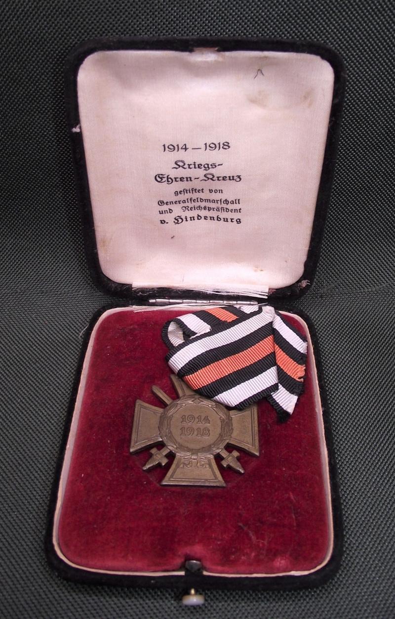 Cased Hindenberg Combatants Honour Cross With Swords, L.NGB.