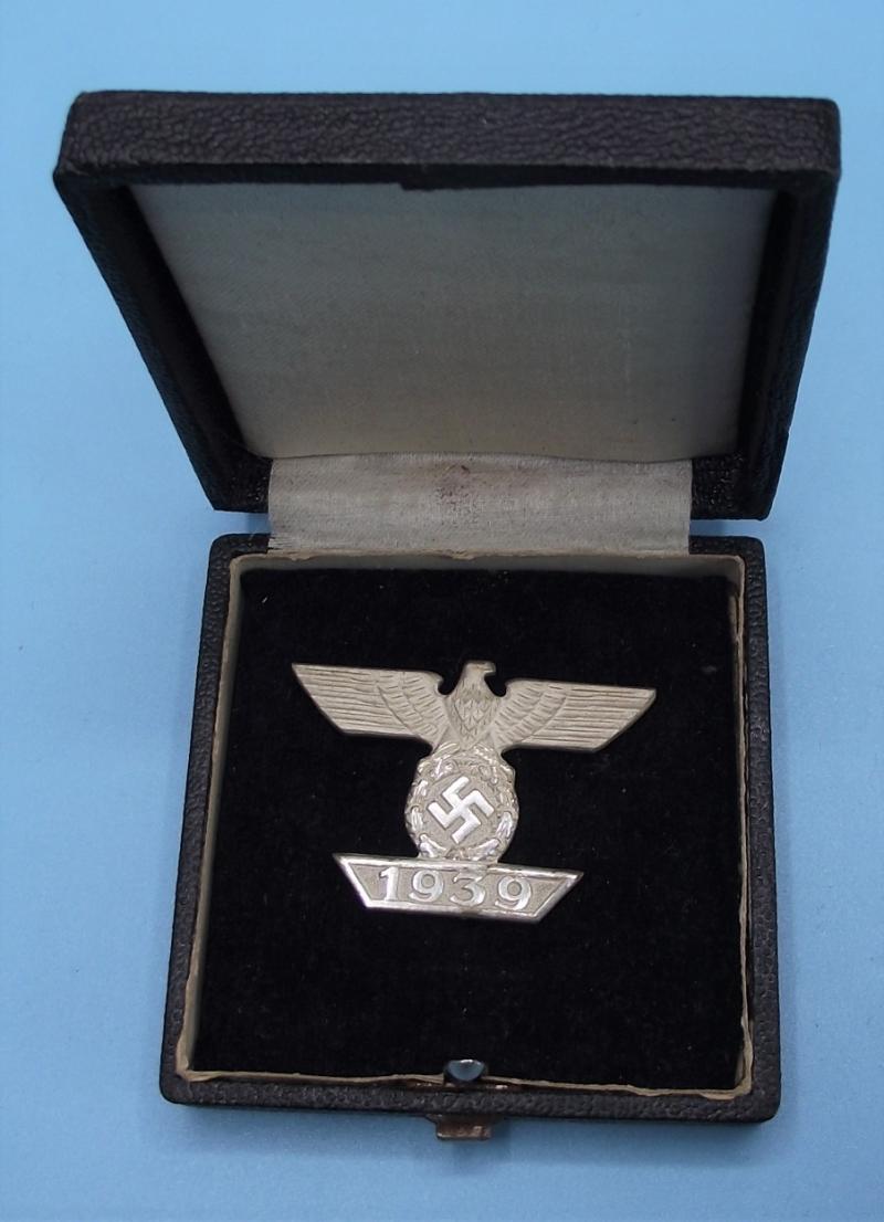 Mint Boxed Spange to the First Class Iron Cross. B.H.Mayer.