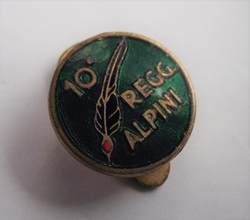 WW2 Italian Fascist Enamel Badge. 10th Reggimento Alpino.