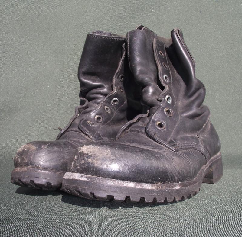 Commando Ammo Boots. 144 Parachute Field Ambulance Lot.