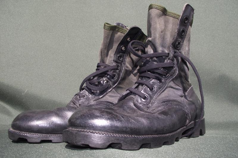 U.S. Jungle Boots, Ro-Search. 144 Parachute Field Ambulance Lot.