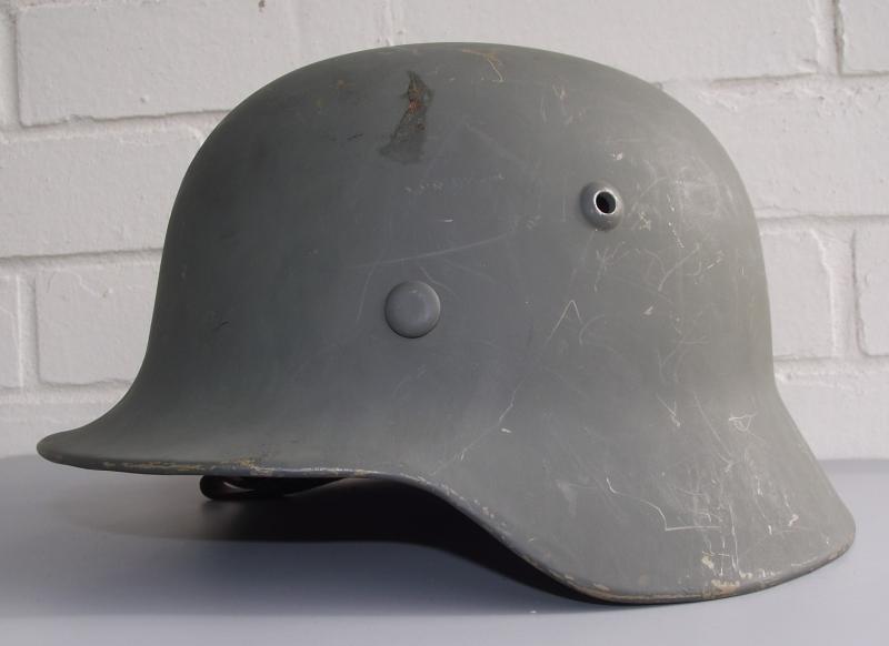 WW2 German M35 Steel Helmet, ET64.