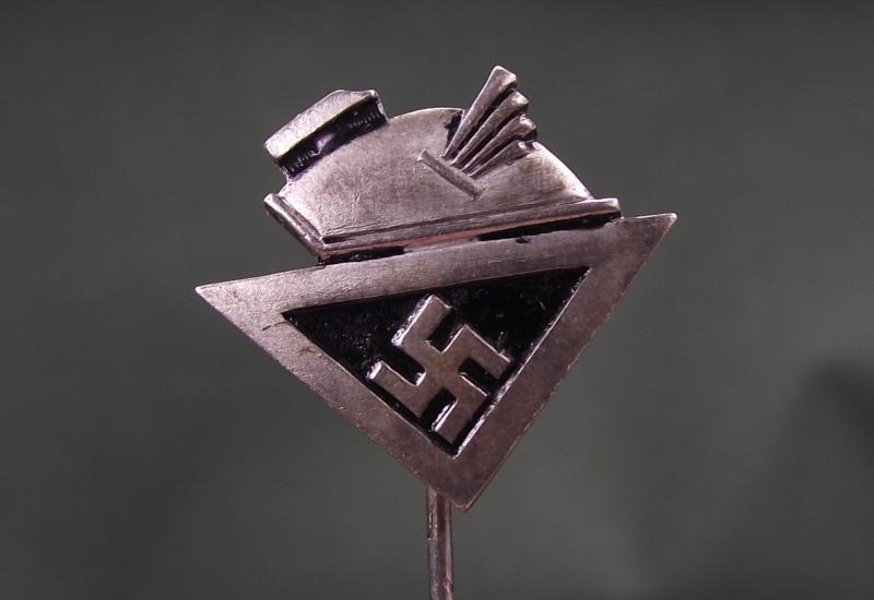 WW2 German Stick Pin. KFDK, Kampfbund Fur Deutcsche Kultur Membership.