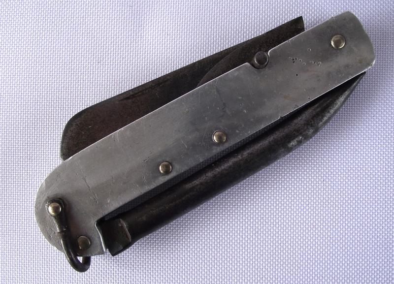 WW2 Canadian Clasp Knife. Case XX, Metal Stampings.