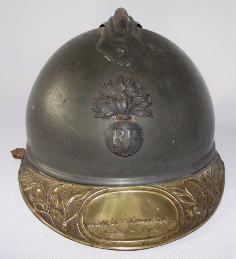 WW1 French Adrian Steel Helmet with 1914-18 Combatants Brass Plate.