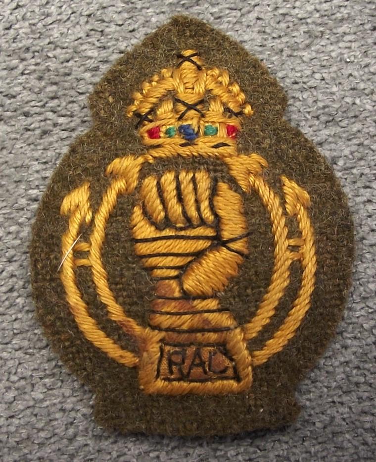 Royal Armoured Corps Cloth Badge.