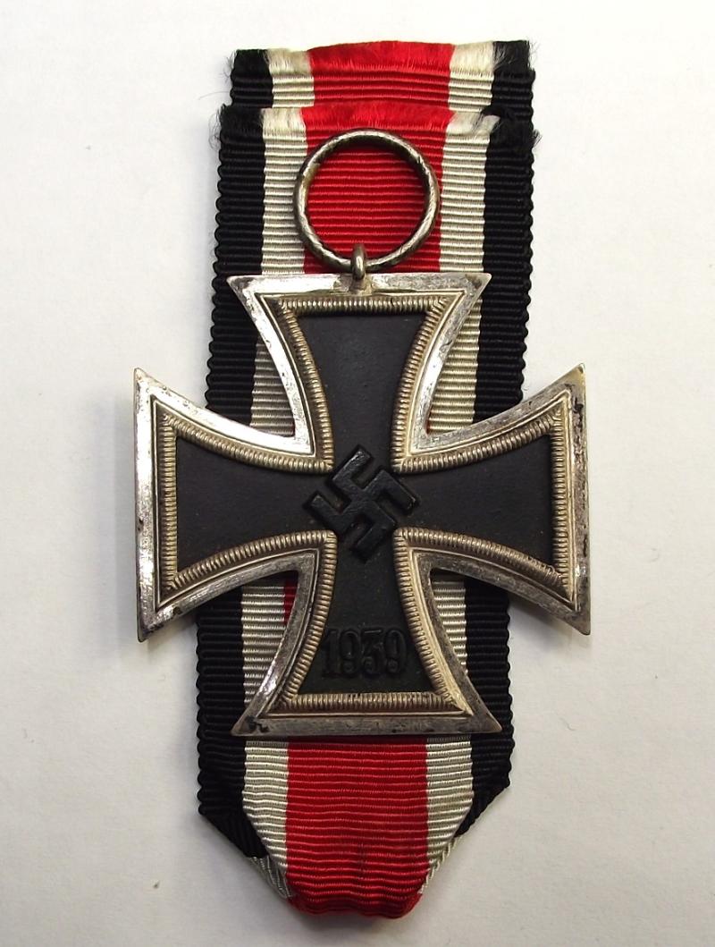 WW2 German Iron Cross, 2nd Class. MM4, Steinhauer & Luck.