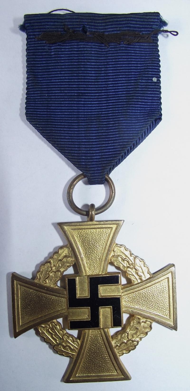 Crow Valley Militaria | WW2 German 40 year Faithfull Service Medal.