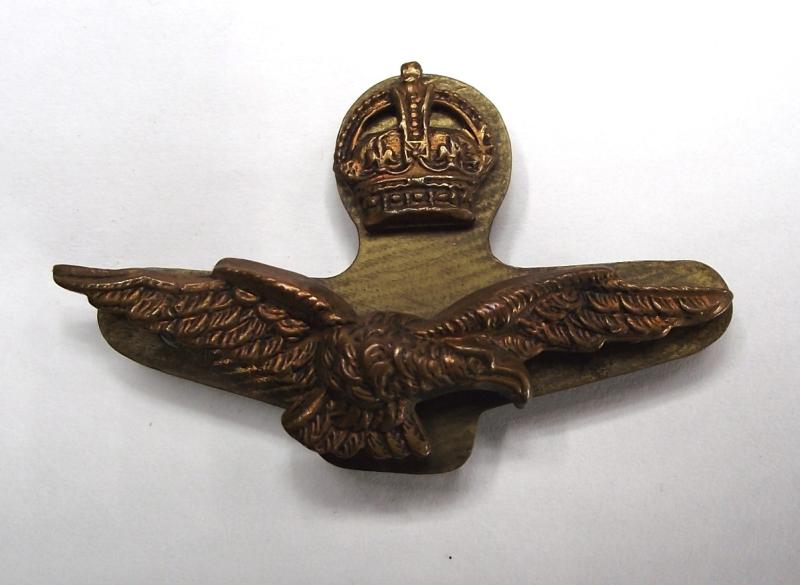 WW2 RAF Officers Side Cap Badge.