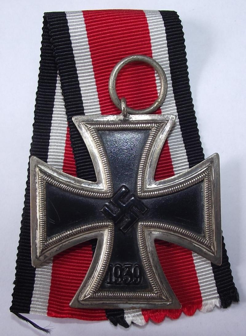 WW2 German Iron Cross, 2nd Class. MM/40, Berg & Nolte.