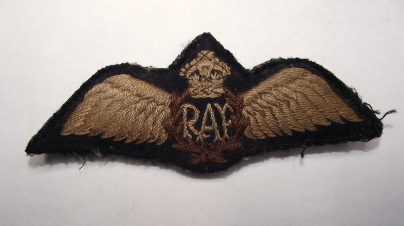 Crow Valley Militaria | WW2 RAF Pilots Cloth Uniform Wings.