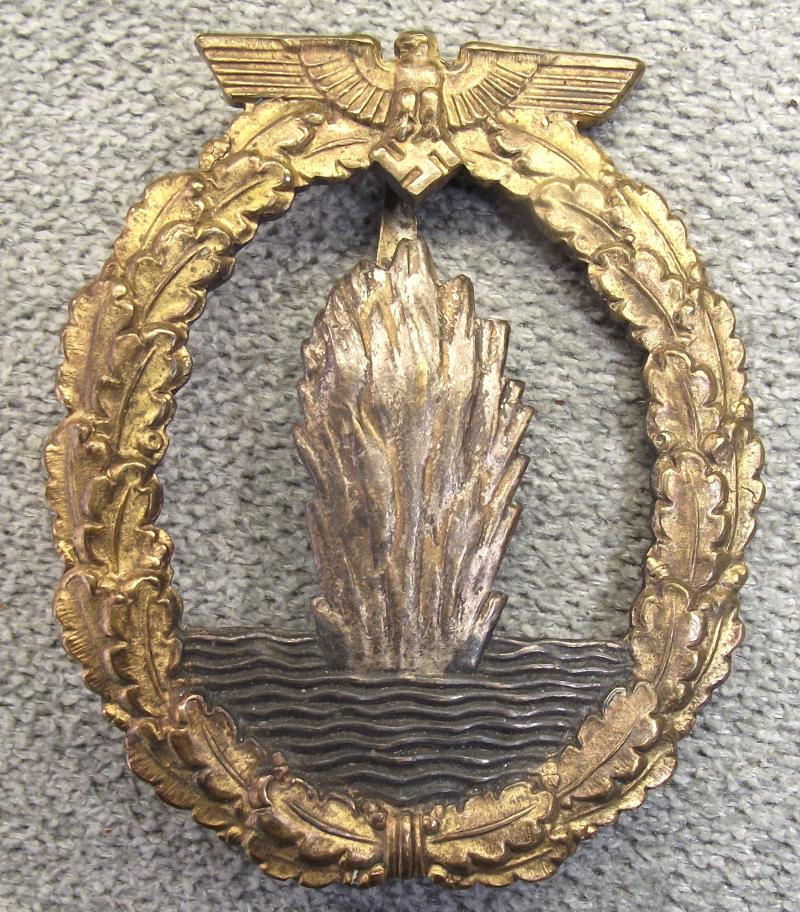 Unmarked Kriegsmarine Minesweepers Badge. C.E.Juncker, Variation 1.