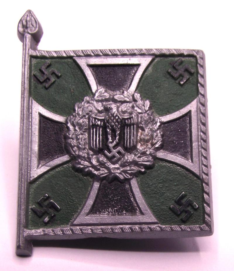 WW2 German Wehrmacht Flag Day Donation Badge.