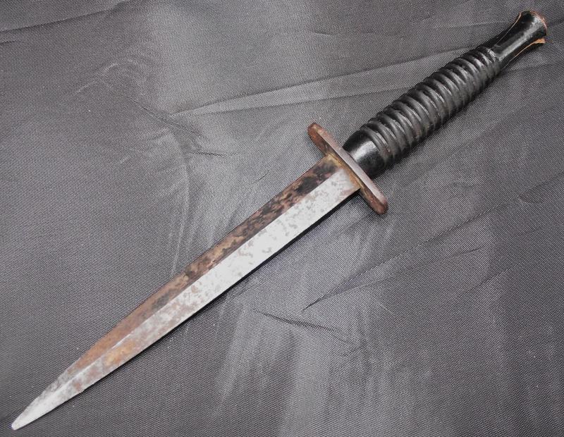 WW2 British Wood Gripped Commando Dagger. 3rd Pattern Type.