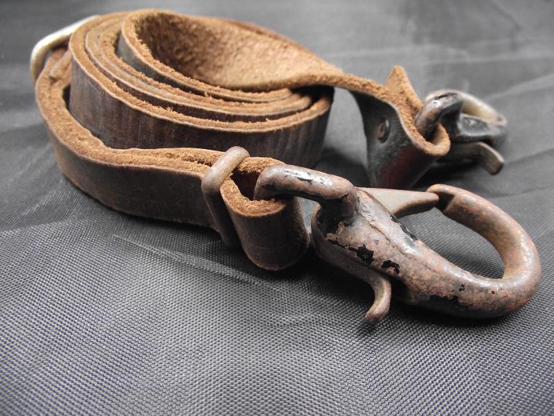 WW2 German Leather Utility Carry Strap.