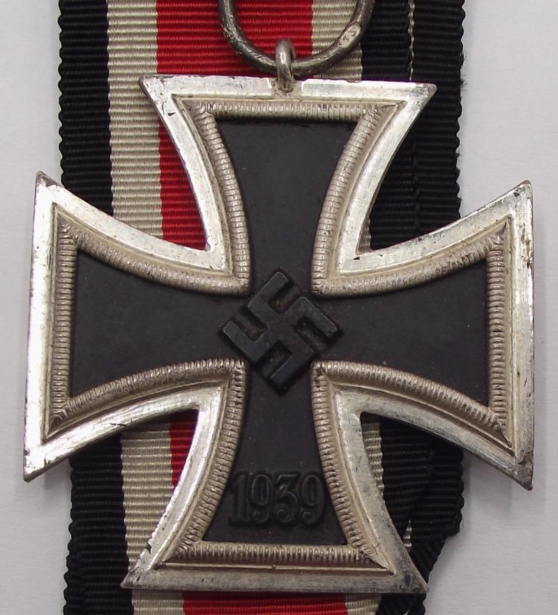 WW2 Iron Cross 2nd Class. MM13, Gustav Brehmer.