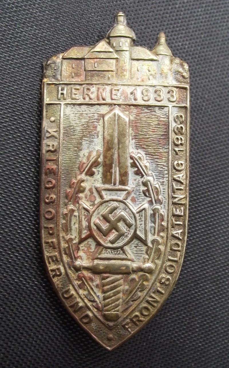 NSKOV Event Badge/Tinnie. Front Soldaten Tag, Herne 1933.