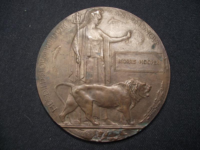 WW1 British Death Plaque. MORRIS HOOPER. 2ND Lieut Queens Westminster Rifles.