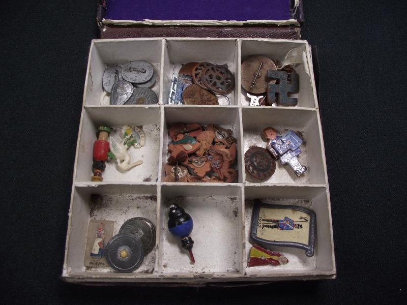 WW2 German Schmuck Alter Kulturvolker mit Hakenkreuz-Symbol.