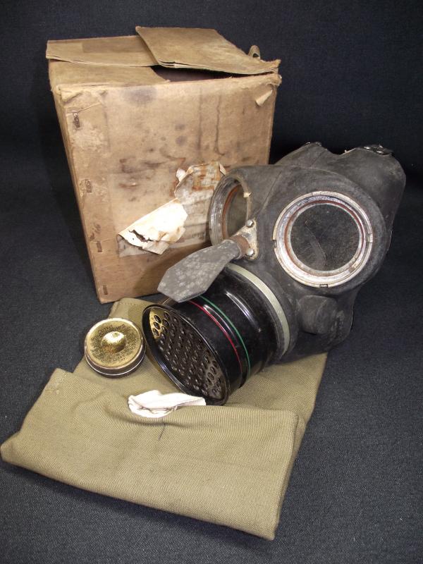 WW2 Boxed Heavy Duty Civil Respirator with Bag and Cloths.