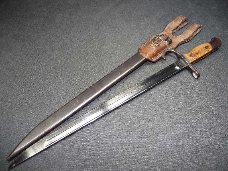 WW2 Japanese Arisaka Type 30 Rifle Bayonet and Scabbard with its Period Leather Frog. Minty?