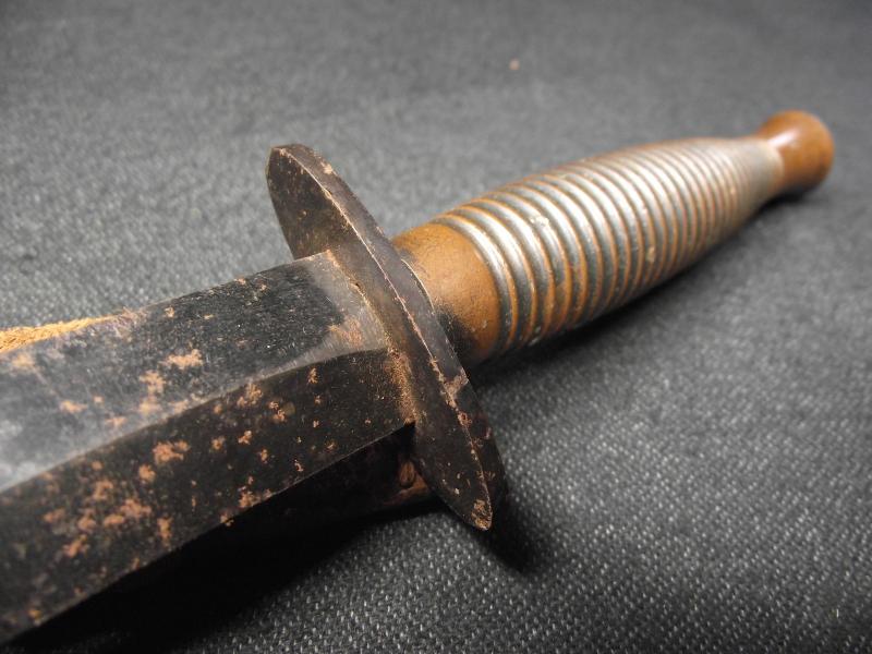 B2 Third Pattern F-S Commando Dagger, Heavy Blade, Mid War.