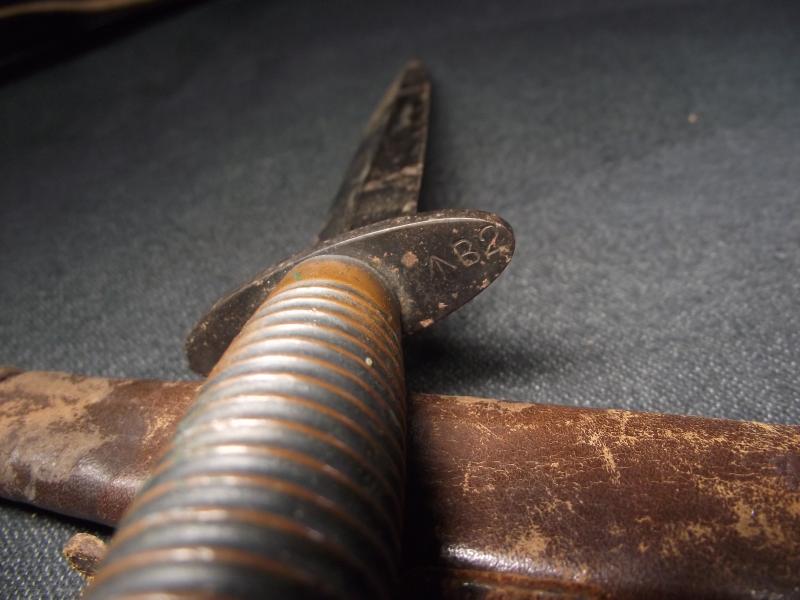 B2 Third Pattern F-S Commando Dagger, Heavy Blade, Mid War.