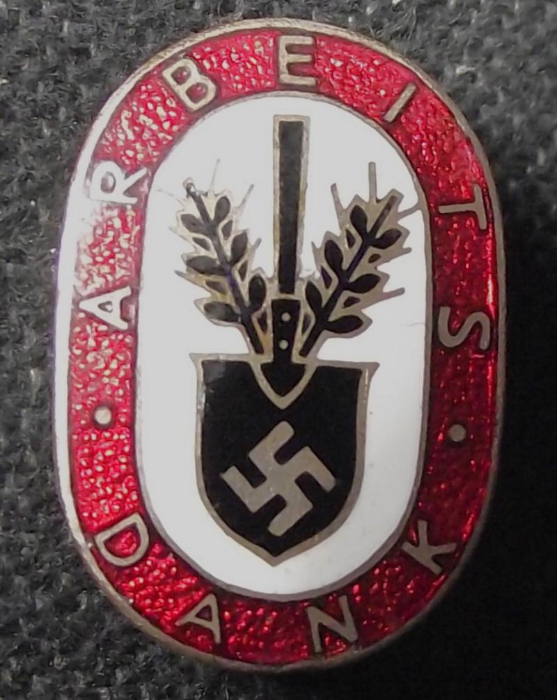 WW2 German RAD ''Abeits Dank'' Enamel Membership Badge